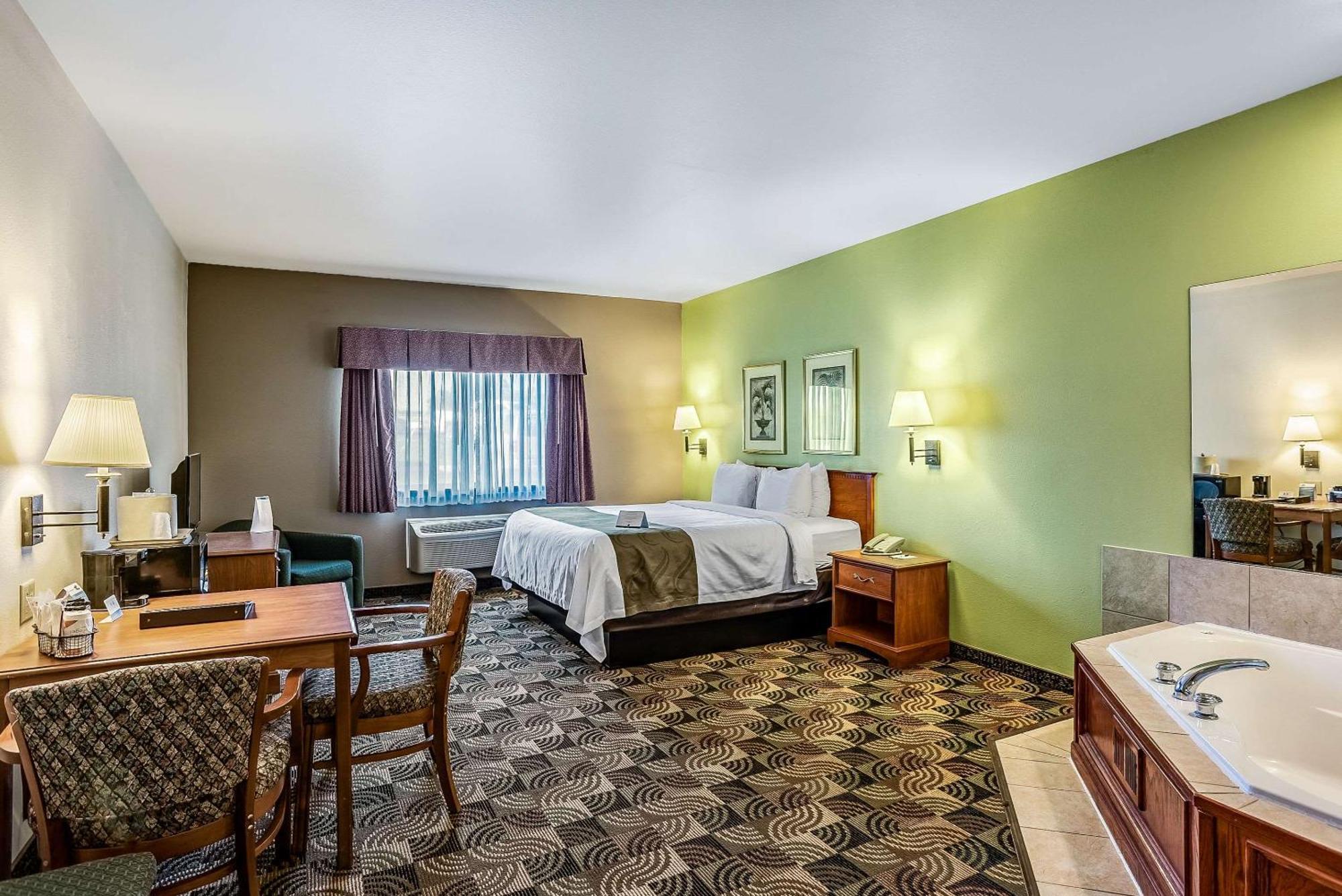 Quality Inn & Suites Hannibal Exterior photo