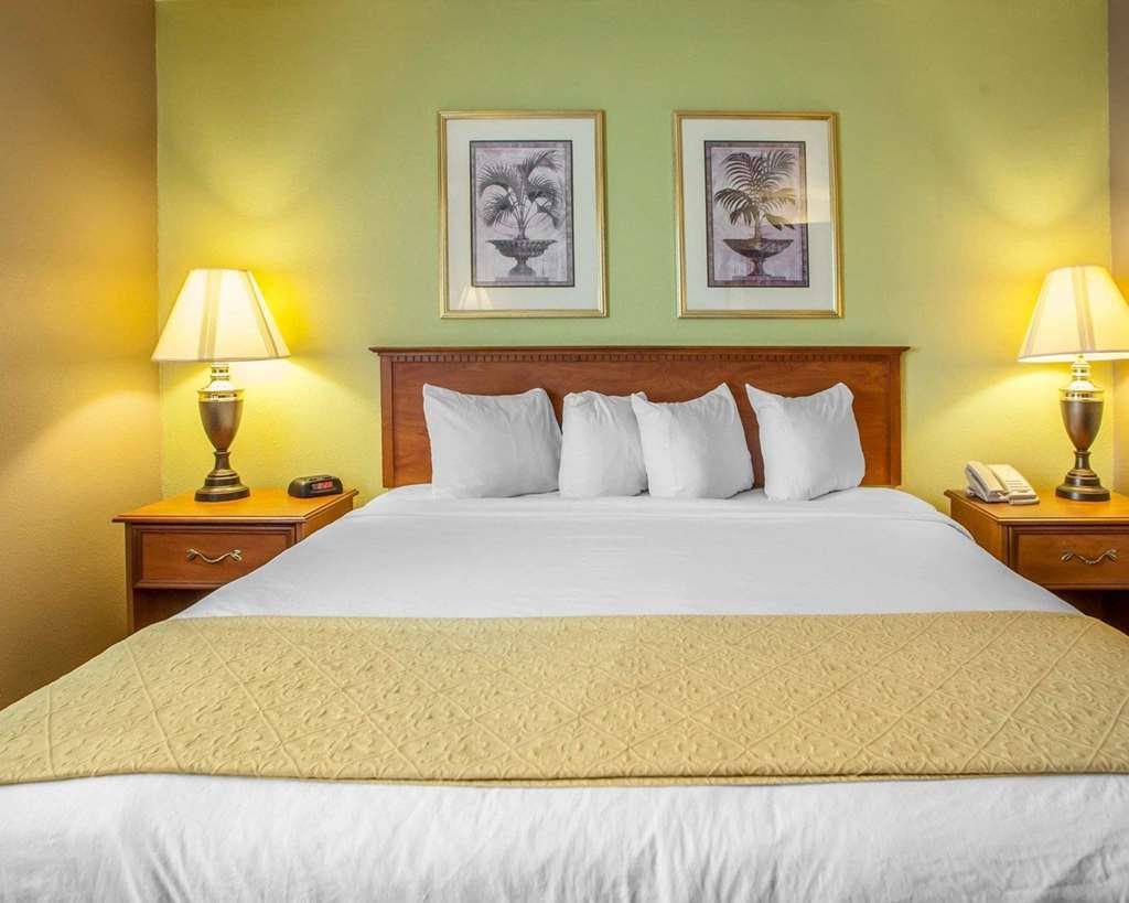 Quality Inn & Suites Hannibal Room photo